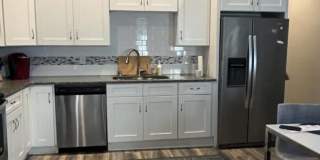 Beautifully Renovated Two Bedroom Highlands Home Gallery 13