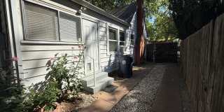 Cozy 2 bed 1 bath available now! Gallery 21