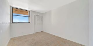 117 Lake Emerald Dr Gallery 32
