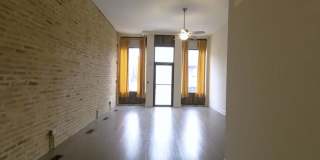 2057 W Dickens Ave Gallery 7