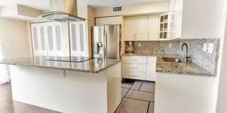 2421 Northeast 10th Street Gallery 11