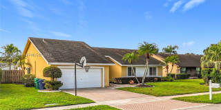 8060 NW 51st Ct Gallery 1