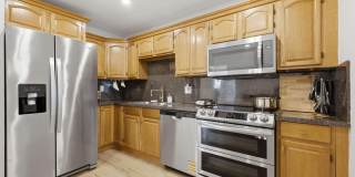1320 RIVERSIDE Circle Gallery 11