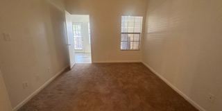 ELLIOT PLACE CONDOMINIUMS UPDATED/REMODELED GROUND FLOOR 1 BED PLUS DEN UNIT WITH 1 CAR GARAGE Gallery 18
