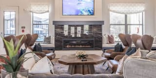 Advenir at Dawson Hills Gallery 11