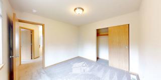 Great Location!  Quiet Neighborhood! Gallery 19