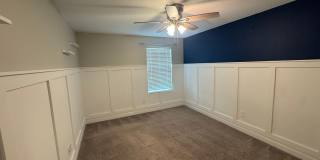 Spacious 5-Bedroom Riverview Home Gallery 68
