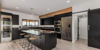 6111 E Victoria Drive Gallery 3