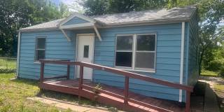 Charming 2 Bedroom 1 Bath located Northeast Wichita, Near WSU and I-35- Move-In Ready Gallery 1