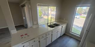 Spacious 2 Bed / 1 Bath Upstairs Condo in San Carlos – Utilities Included! Spacious 2 Bed / 1 Bath Upstairs Condo in San Carlos – Utilities Included! Gallery 10