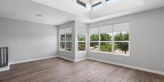 1214 W 5th Street Gallery 6