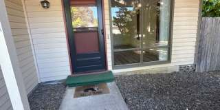Bright 3 Bedroom 1 Bath in NW Corvallis ~ Small Dogs Welcome! Gallery 26