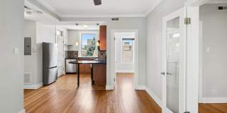 1702 W Catalpa Avenue Gallery 7