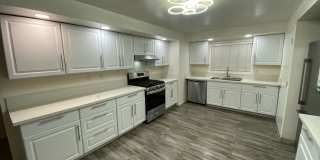 Updated 5 bedroom 3 bathroom house w/ HUGE YARD Gallery 1