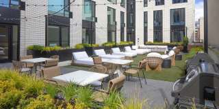 The Weidler Gallery 5