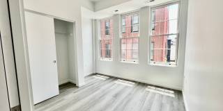 725 W Pratt Gallery 89