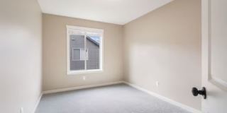 Beautiful Home-Great Location! Gallery 15