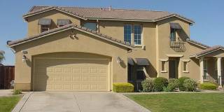 Luxury LAKEFRONT property!!! Gallery 1