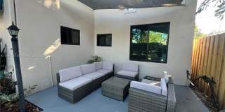 1534 Monroe St Gallery 4