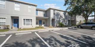 Charming 2Beds/ 2.5Baths Townhome with Amazing Amenities! Gallery 1