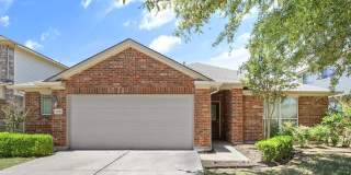 Room in 3 Bedroom Home in Pflugerville Gallery 1