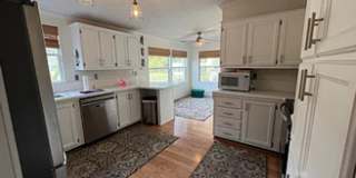 Deluxe Foxwood Farms Manufactored Home on Extra Large Lot Gallery 1
