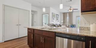 Crenshaw Grand Apartments Gallery 6