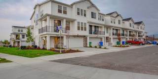 Hamilton Crossing Gallery 21