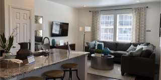 Modern Three Bedroom Townhome Available For Rent in Creekside Gallery 1