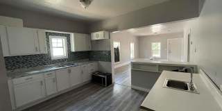 515 W Maple Ave Gallery 1