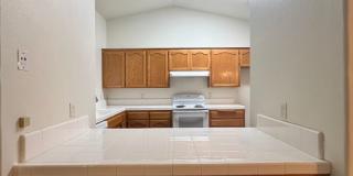 New on the Market! 92 Rosewood Circle – 3BR/2.5BA single-family home in a gated community. Gallery 11