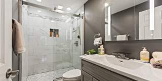 411 W Ontario Street Gallery 20