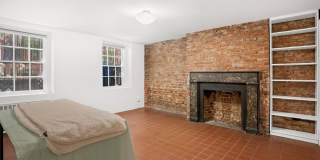 71 HORATIO Street Gallery 10