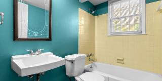 11904 N MARLTON Avenue Gallery 20