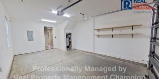 Bright & Open End Unit Townhome Bright & Open End Unit Townhome Gallery 10