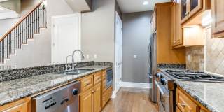 LUXURY 3-BEDROOM TOWNHOME IN ALAMO HEIGHTS Gallery 12