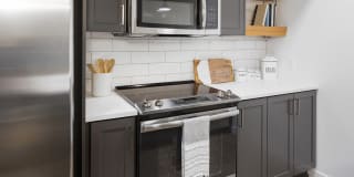 Multnomah Village Gallery 11