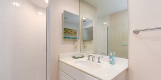 521 MANDALAY AVENUE Gallery 31