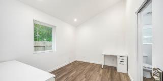 422 N Batavia St. Gallery 7