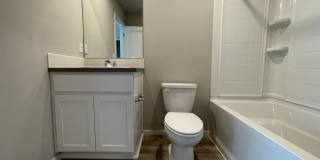 Modern 3-Bed, 2.5-Bath Home with Quartz Counters, Central A/C, and Prime Location! Gallery 25