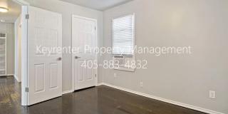 Cozy 3BD/1BTH Home Conveniently Located near I-240 & I-44 Gallery 17