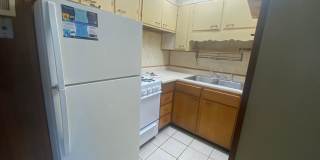 1 Bedroom Duplex Home in Bloomington Gallery 4