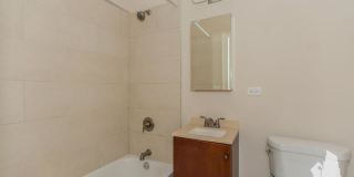 2175 Giddings Gallery 3