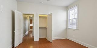 220 S MURAT Street Gallery 13