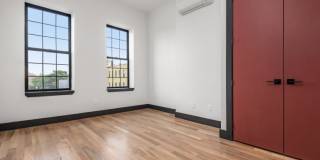 127 Thames Street Gallery 8