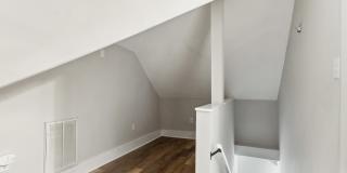 1906 Vine Street Gallery 19