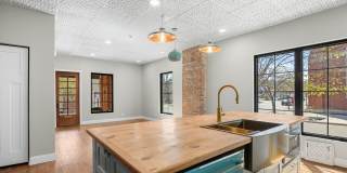 Thiel on 9th Gallery 10