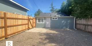 Cute & Cozy Cottage 1 Bedroom / 1 Bath - New Remodel Gallery 17