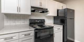 Crossings at Greenland Gallery 9