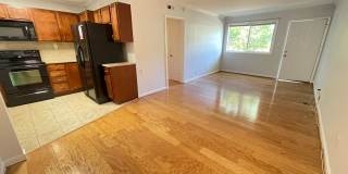 Sweet Spot in Carrboro! Inviting, updated 3br 2ba condo...Walk to Weaver St. & minutes to UNC Sweet Spot in Carrboro! Inviting, updated 3br 2ba condo...Walk to Weaver St. & minutes to UNC Gallery 7